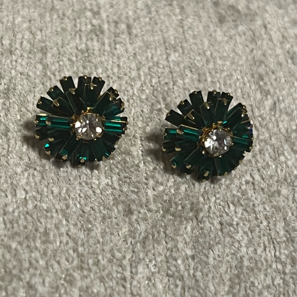 Vintage 1992 PARISIAN Emerald Green Gem Sparkling Flower Stud Earrings EUC - Picture 9 of 16